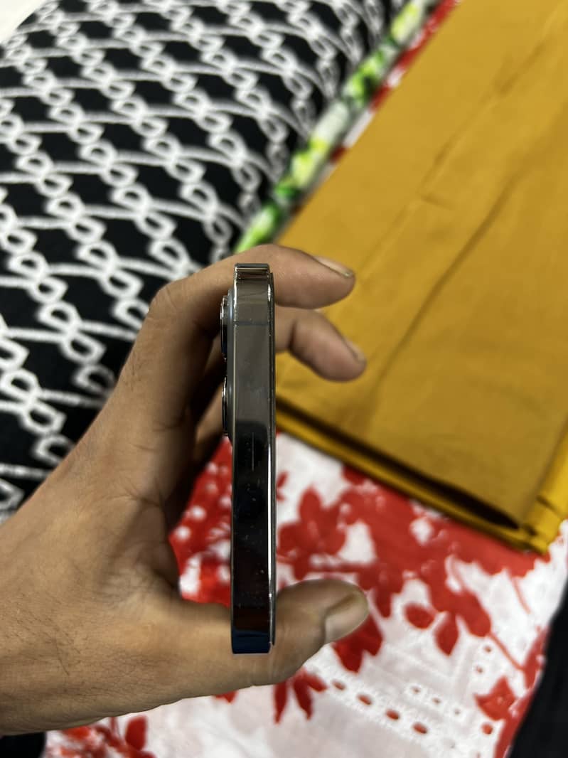 Apple iPhone 12 Pro Max 5