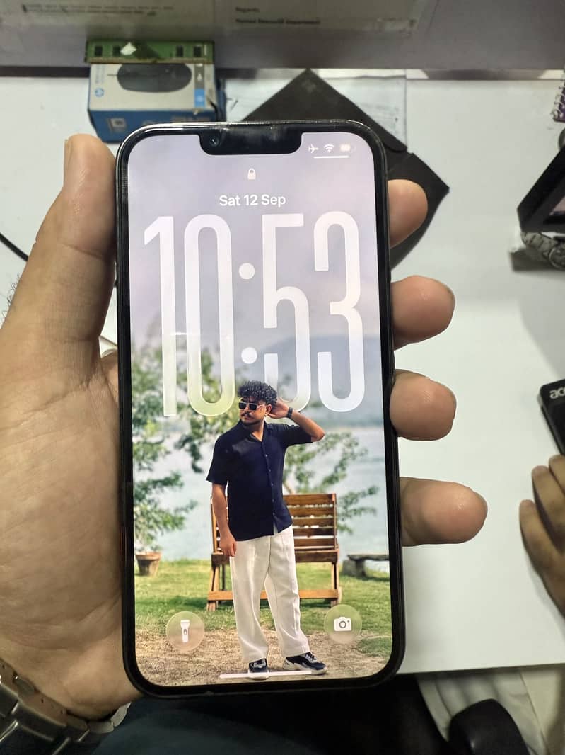 Apple iPhone 13 Pro Max 4