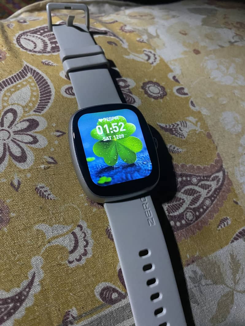 Zero Qube Smartwatch 0