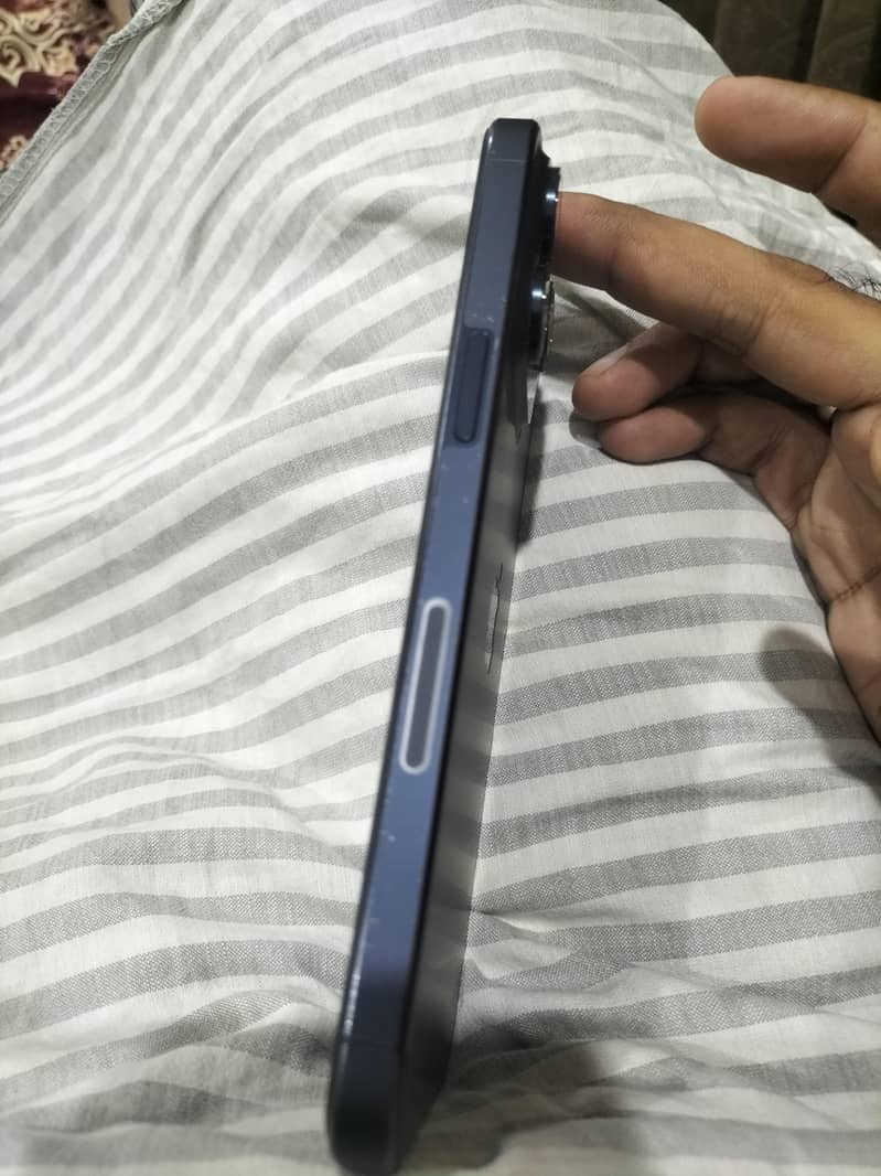 Apple iPhone 15 Pro Max 1