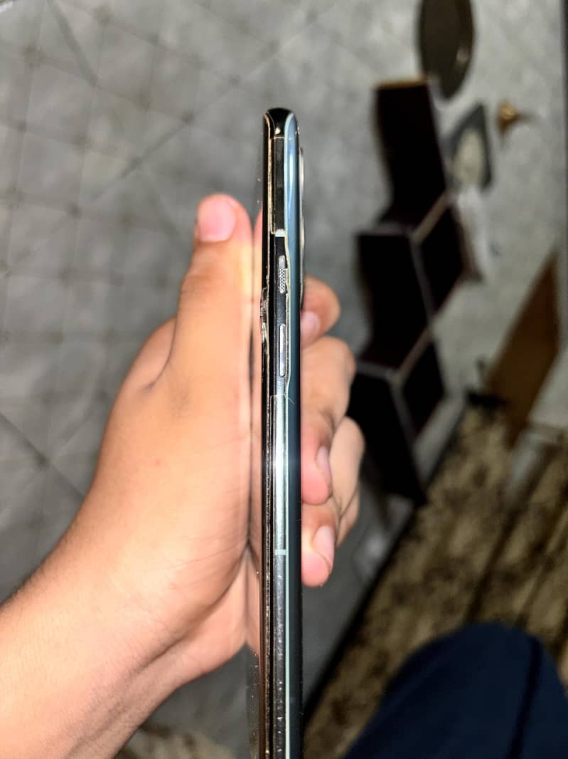 One Plus 9 Pro 5G 2
