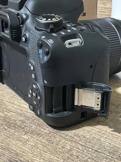 Canon EOS 750D DSLR + 18-55mm IS STM + Yongnuo 50mm f/1.8