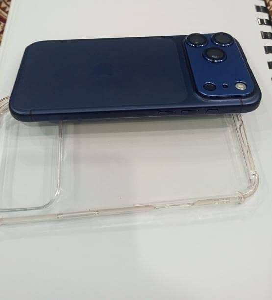 iphone 17 pro max 3