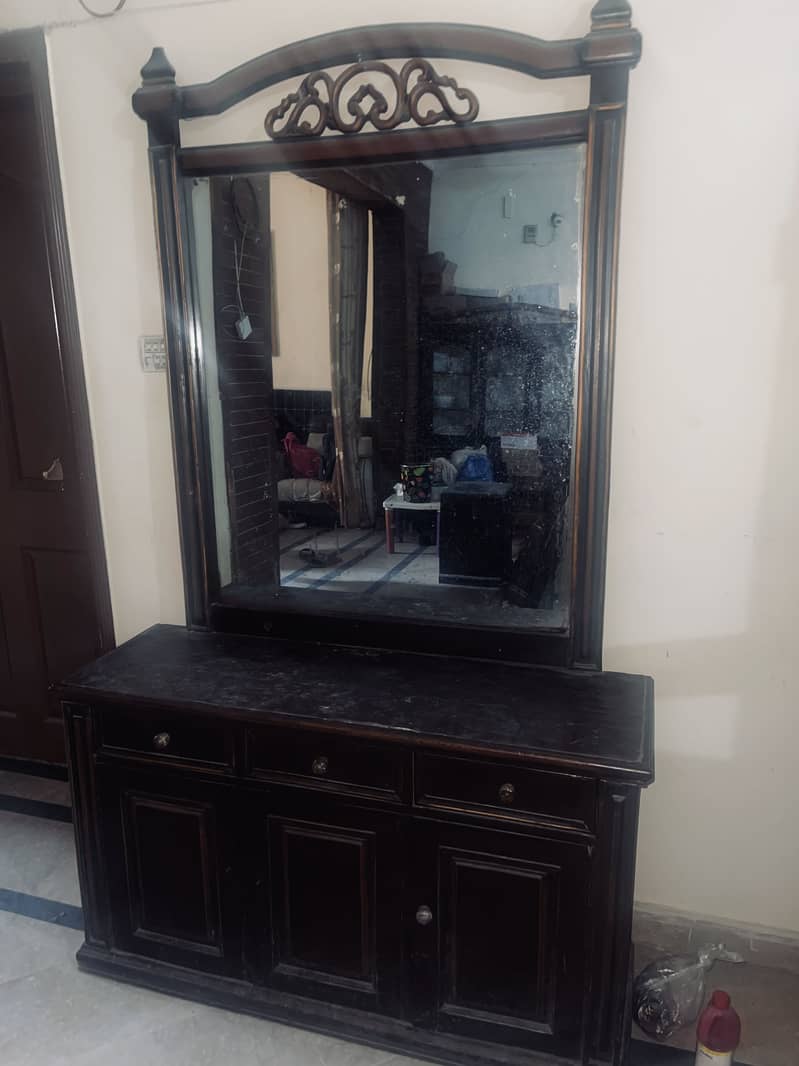 Double Bed and dressing table 5