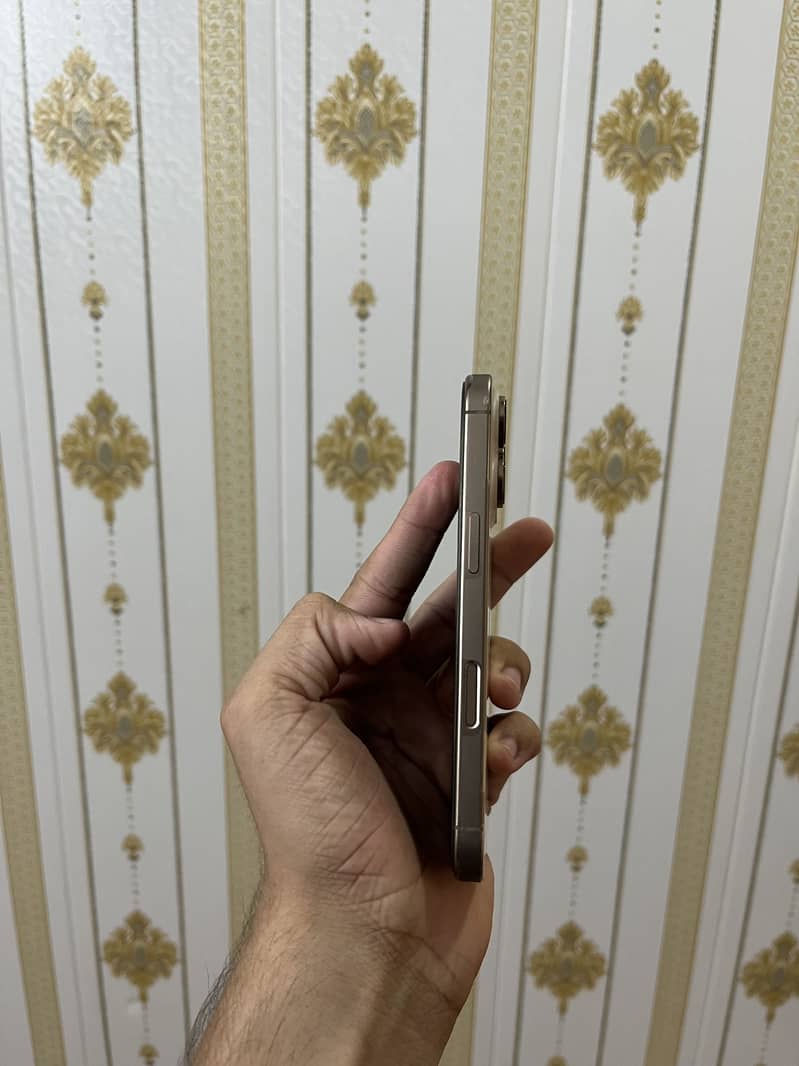 Iphone 16 pro 2