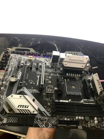 Selling my Msi b450 Tomahawk gaming motherboard perfect condition