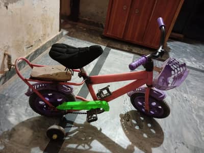 bicycle for 5 to 7 year Kids in Good Condition