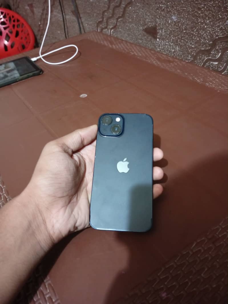 Apple iPhone 13 2