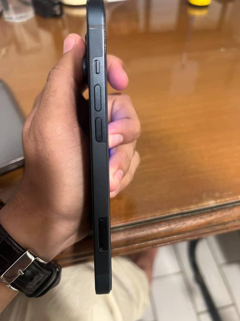 Apple iPhone 13 3