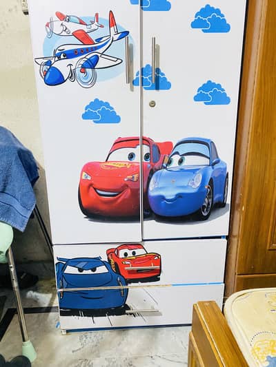 Kids wardrobe