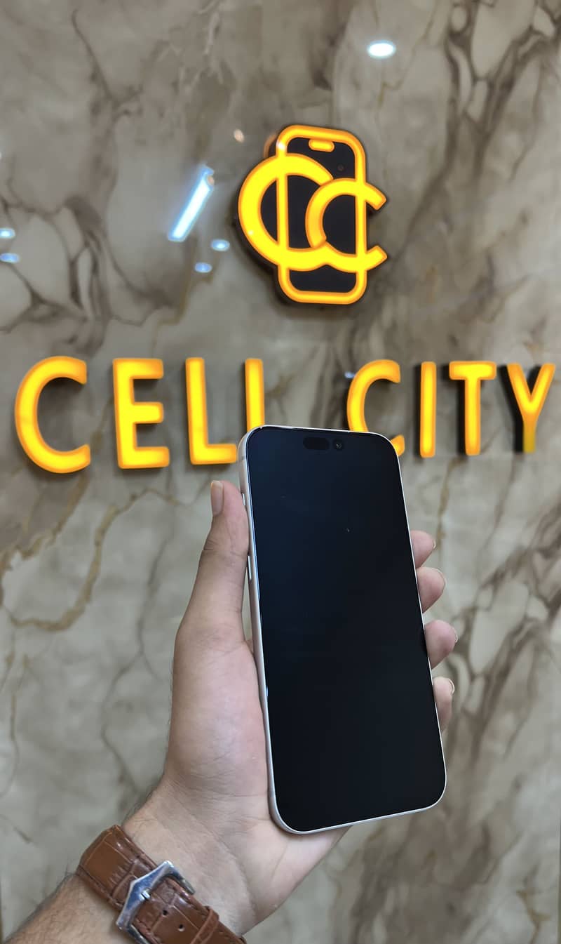 Apple iPhone 17 Pro Max 2