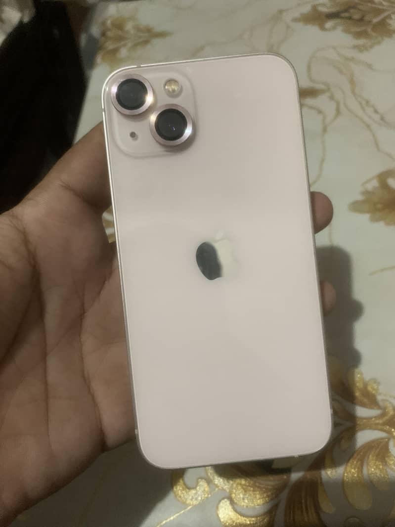 Apple iPhone 13 5