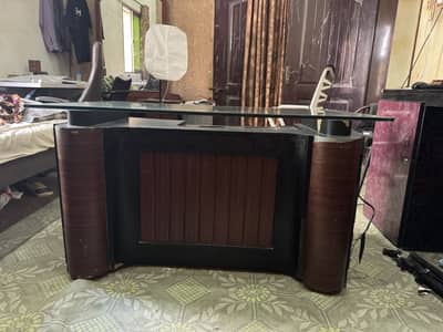 Office Table in Good Condition