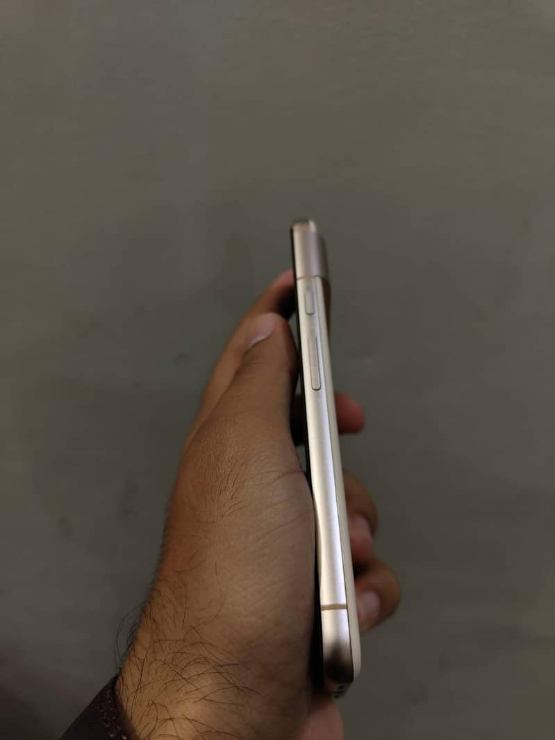 Google Pixel 8 3