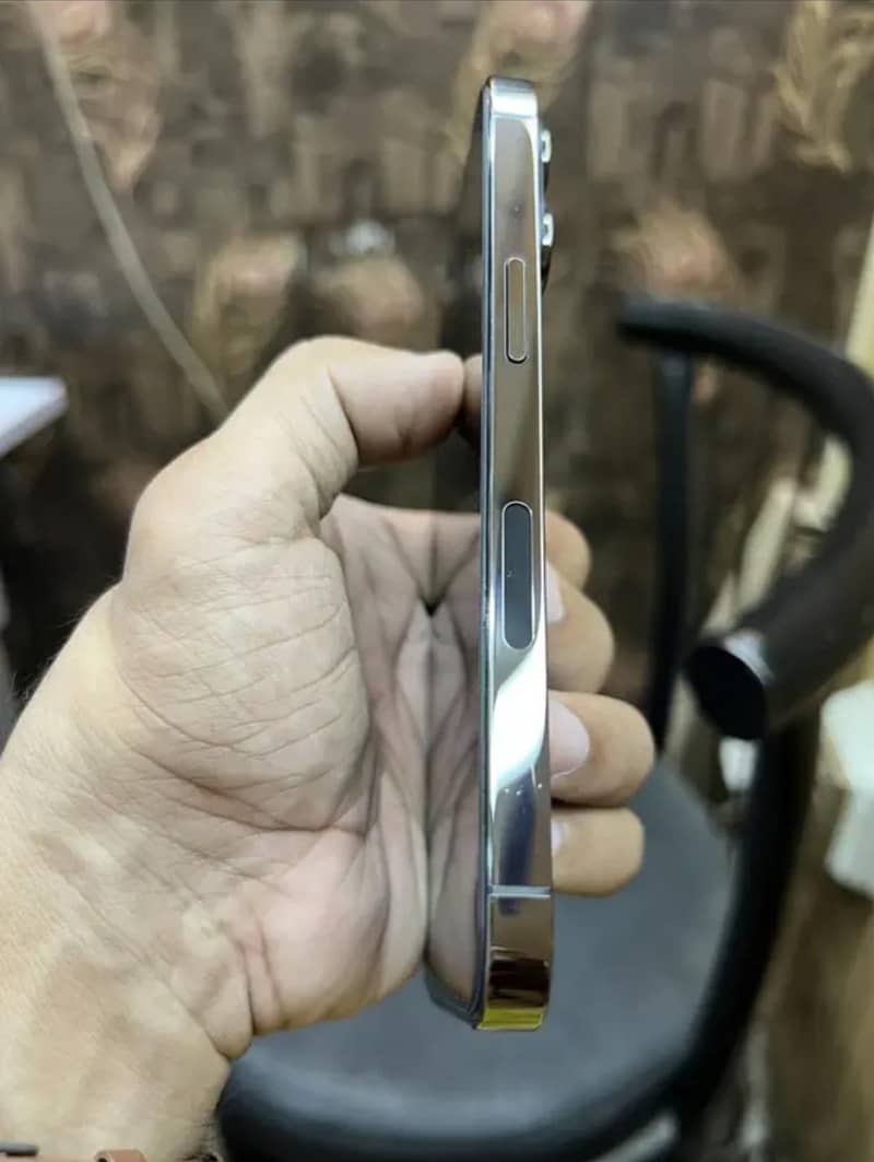 IPhone 13 Pro 4