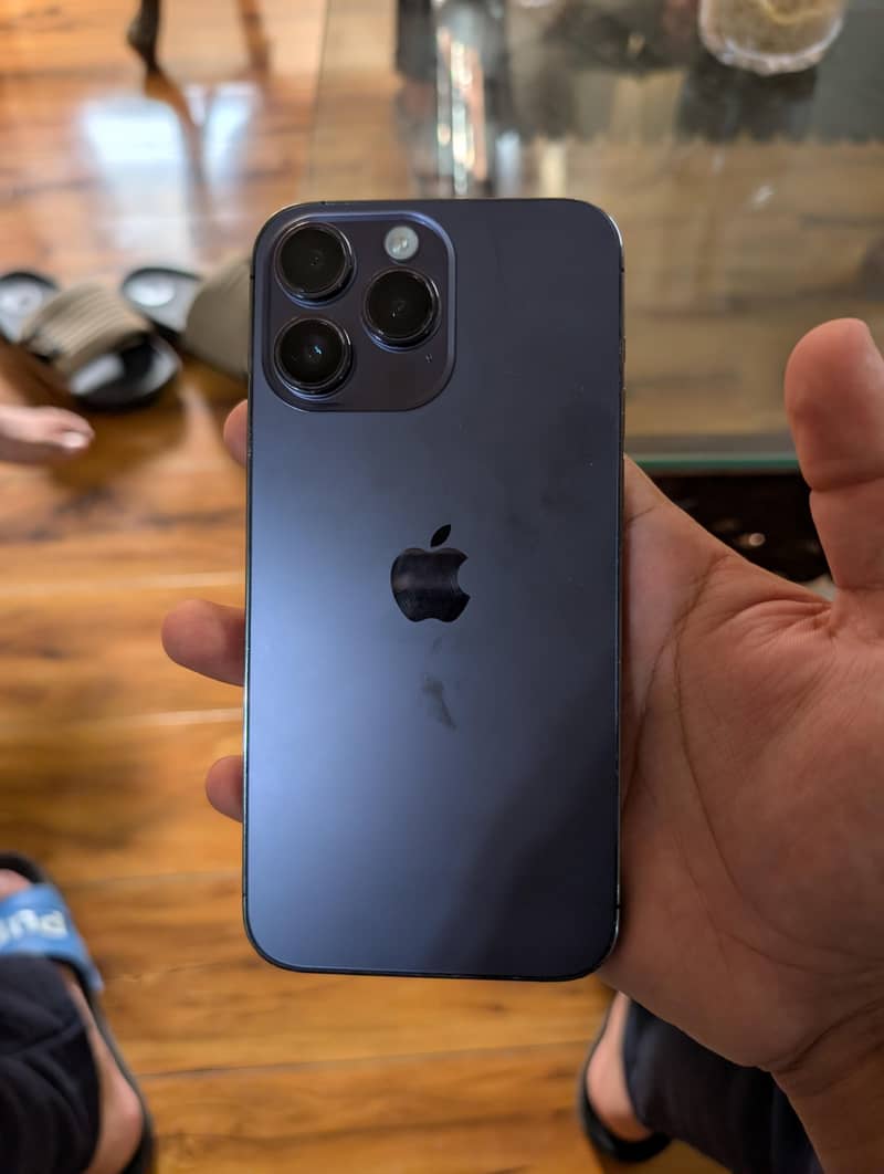 Apple iPhone 14 Pro Max 1