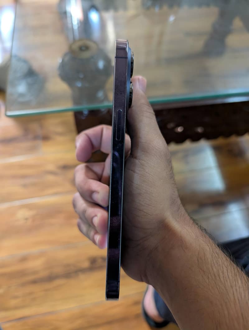 Apple iPhone 14 Pro Max 2