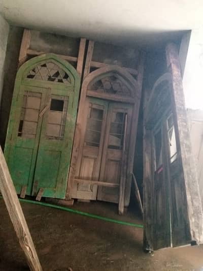 Ancient Deeyar Doors - دیار کے قدیمی دروازے