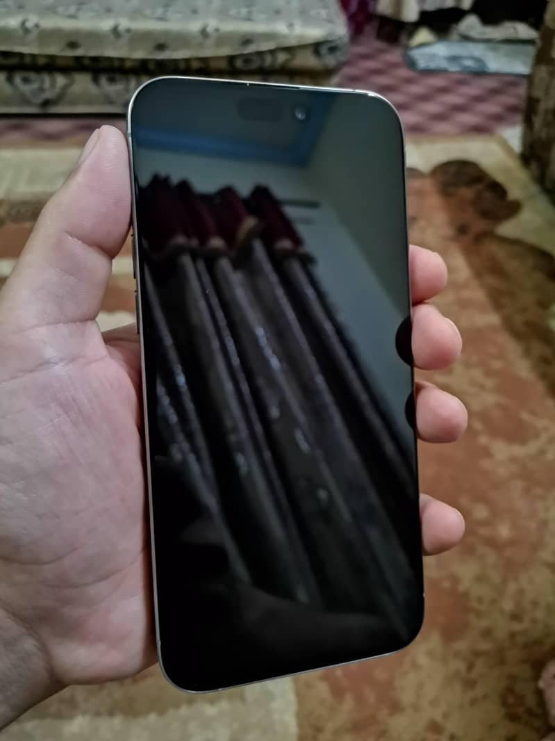 Apple iPhone 15 Pro Max 5