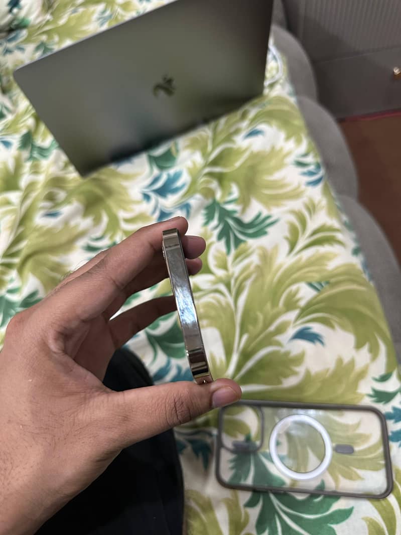 iPhone 12 Pro Sim working 3