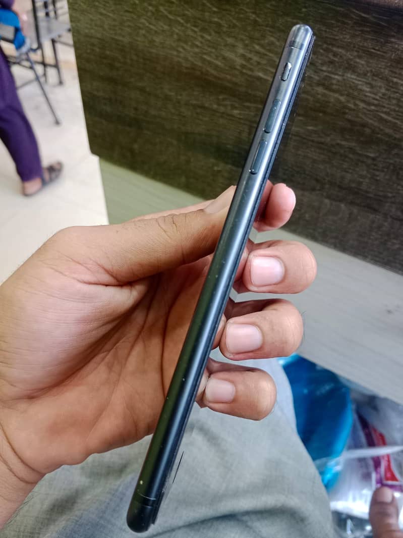 Apple iPhone 7 Plus 5