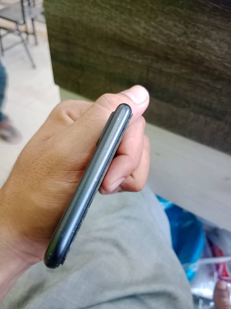 Apple iPhone 7 Plus 6