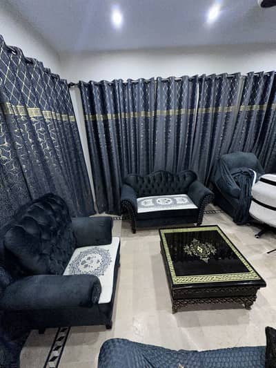 LUXURY 7 SEATER SOFA SET WITH TABLE + SOFA COVERS
