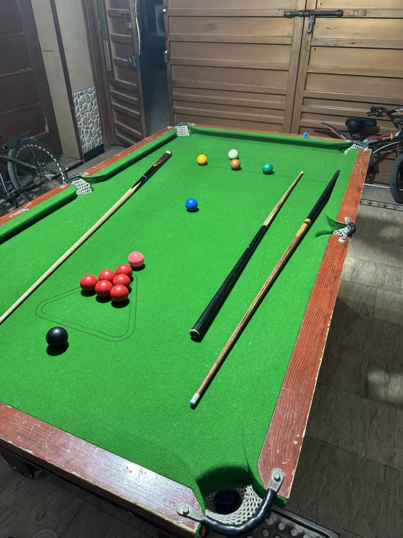 Snooker/Pool table 4 by 8 0