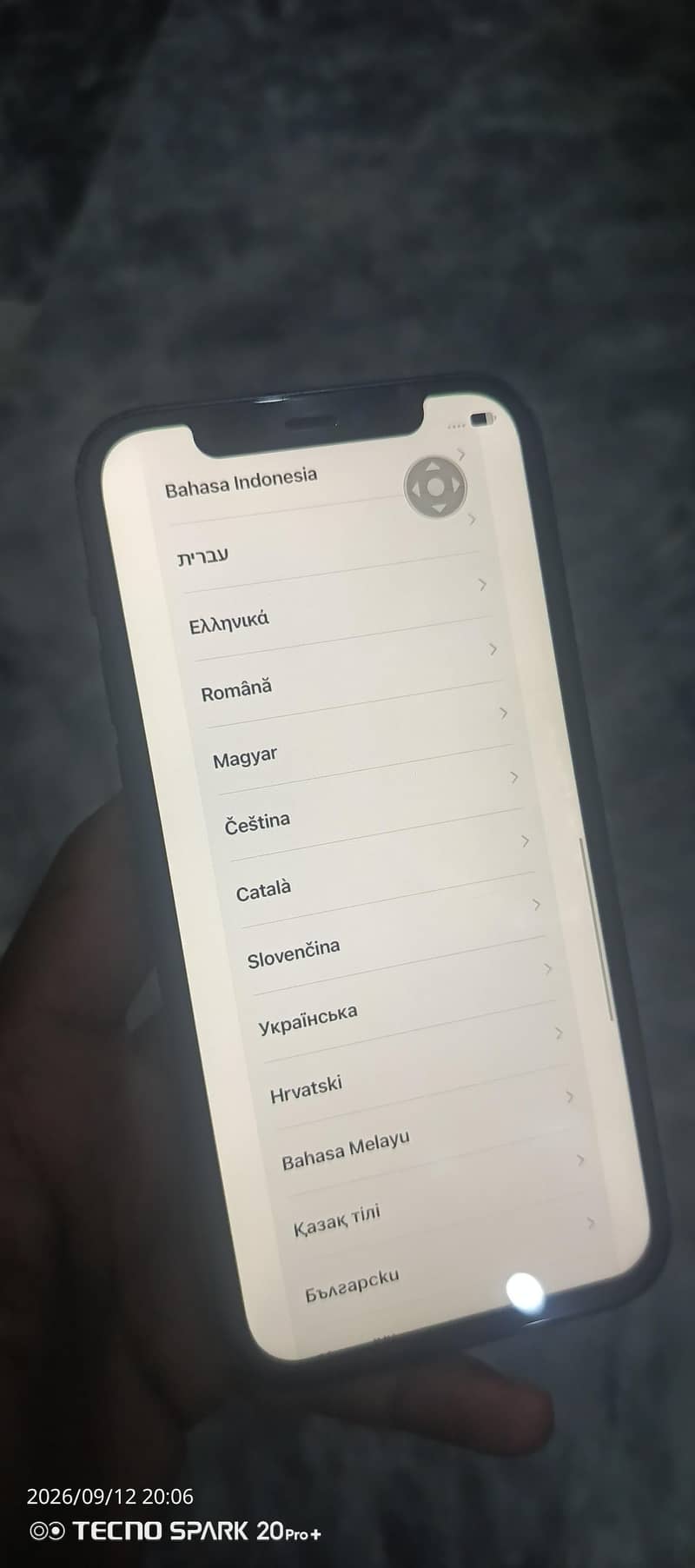 Apple iPhone 12 4