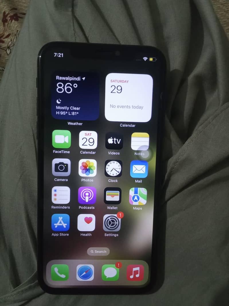 Apple iPhone X 4