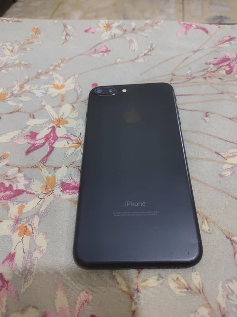 Apple iPhone 7 Plus 2