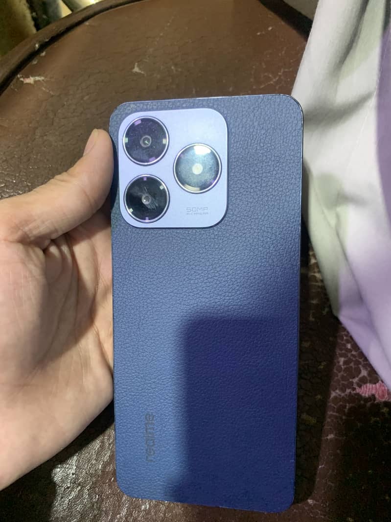 Realme C63 0