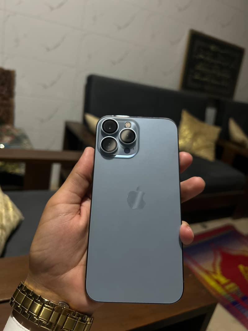 Apple iPhone 13 Pro Max 3