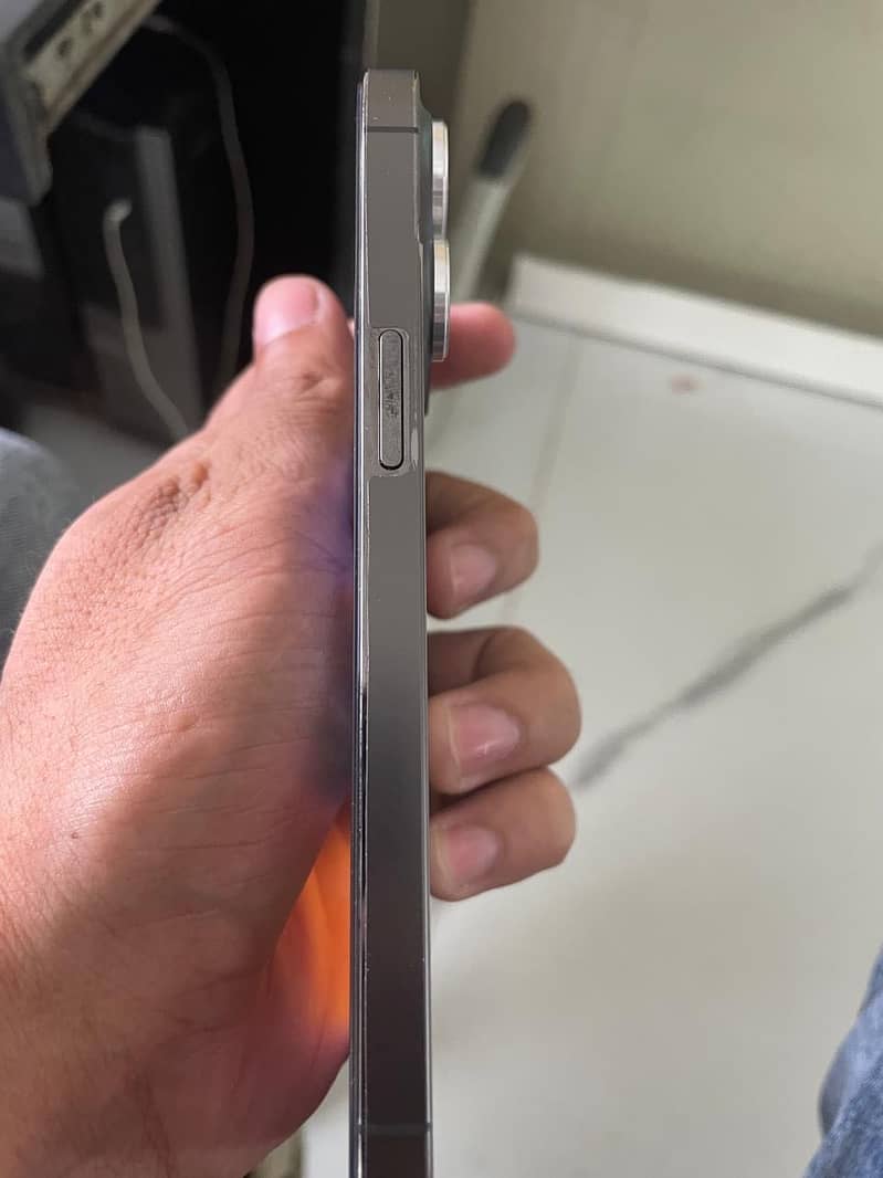 Apple iPhone 13 Pro 1