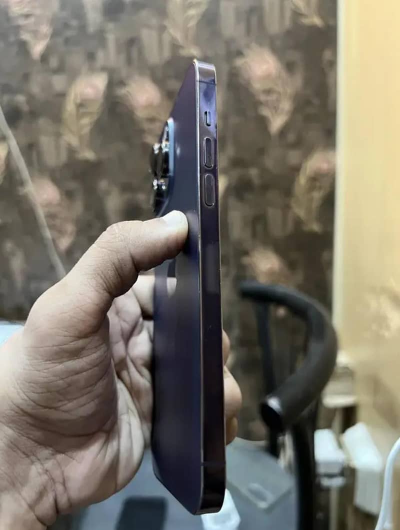 Apple iPhone 14 Pro Max 2