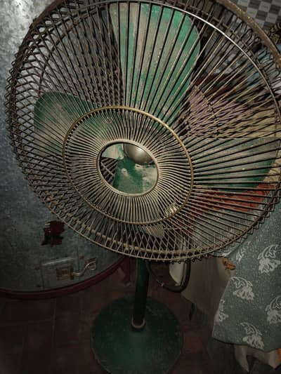 pedestal fan