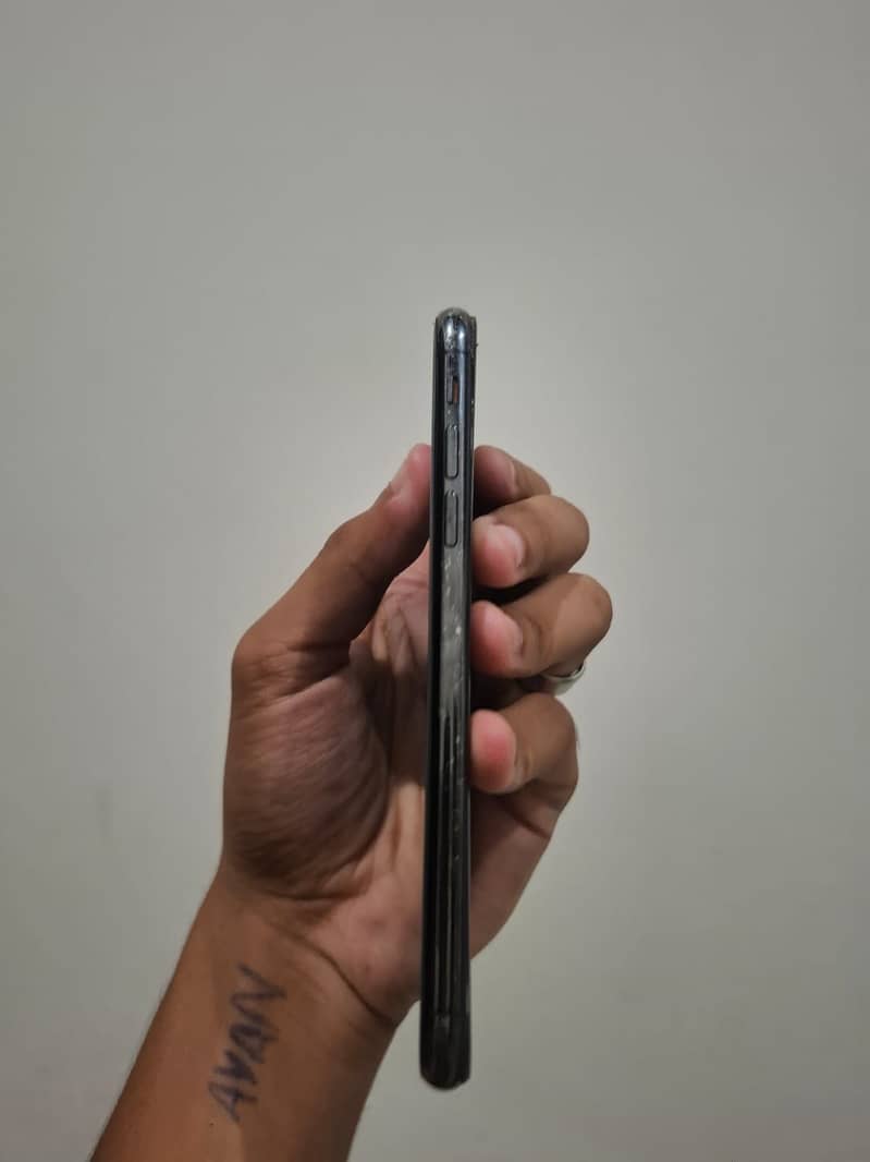 Apple iPhone X 10