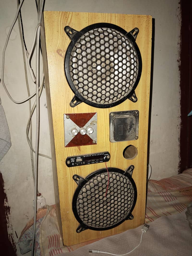 Bluetooth speaker 0