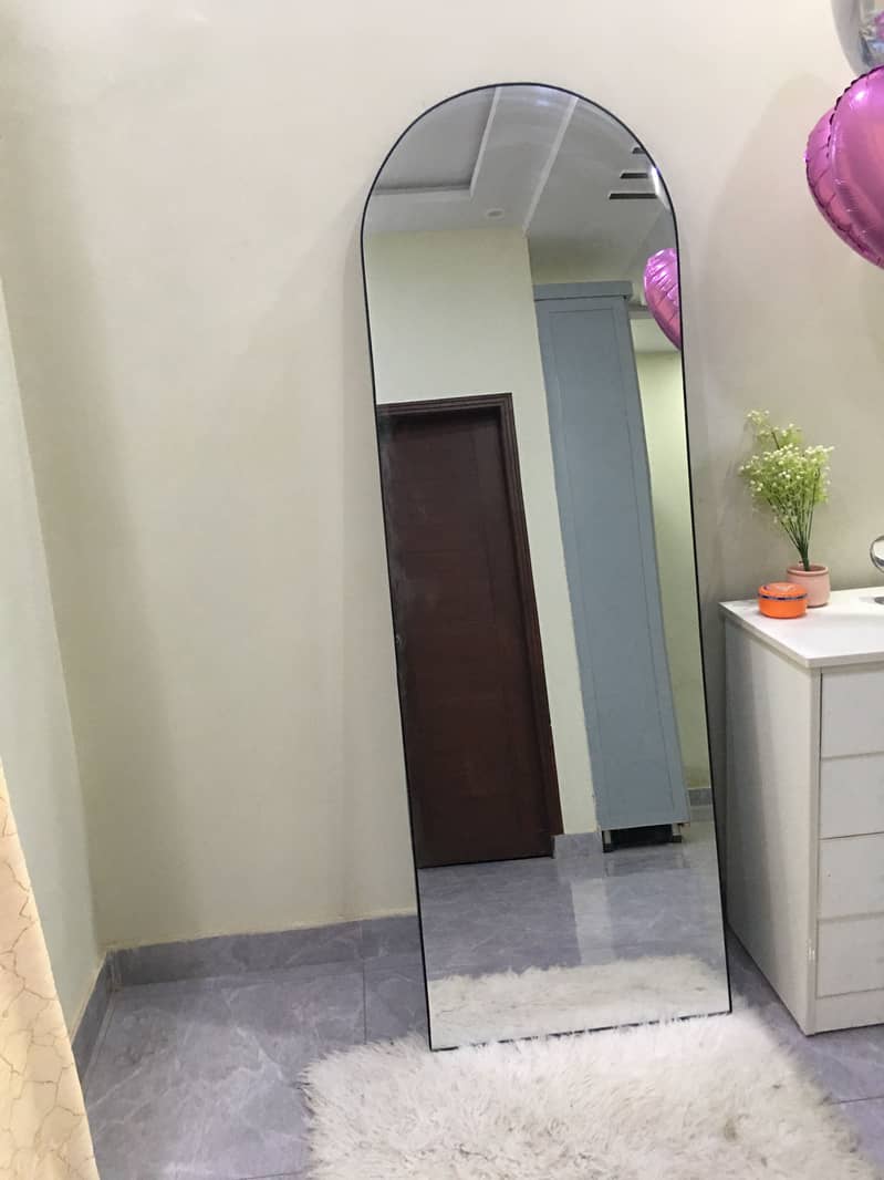 Standing mirror 3