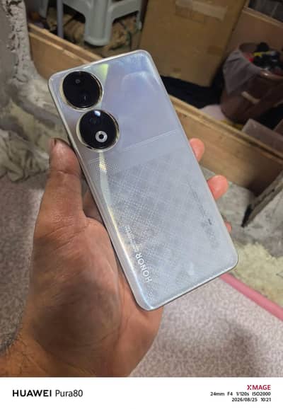 Honor 90
