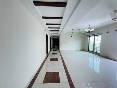 Almost New 3bed Apartment is Available For Rent in Askari Xi Lahore.