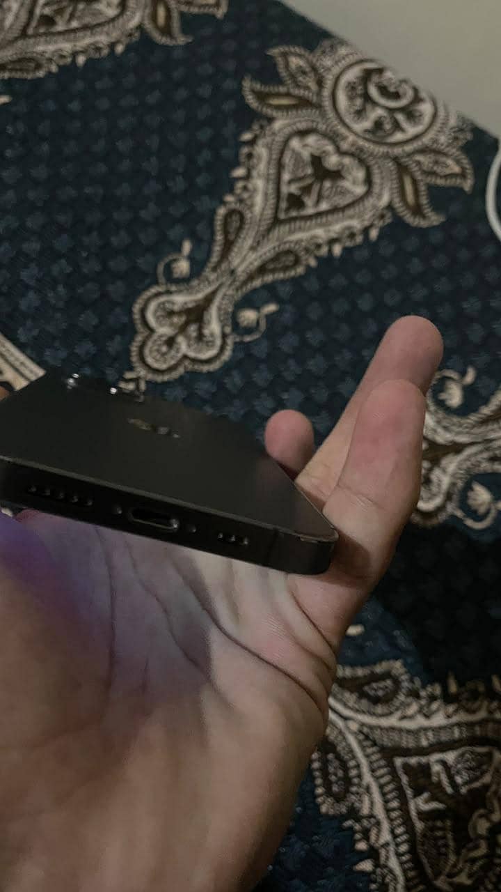 Apple iPhone 12 Pro 2