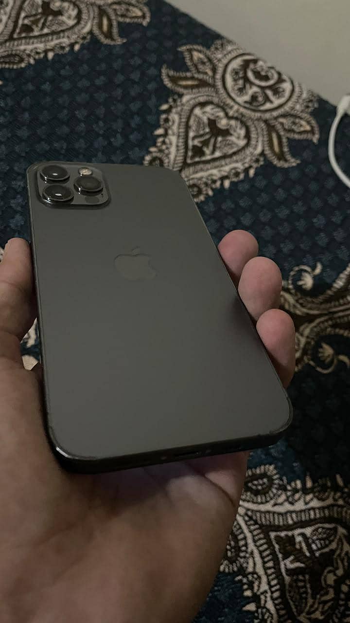 Apple iPhone 12 Pro 4