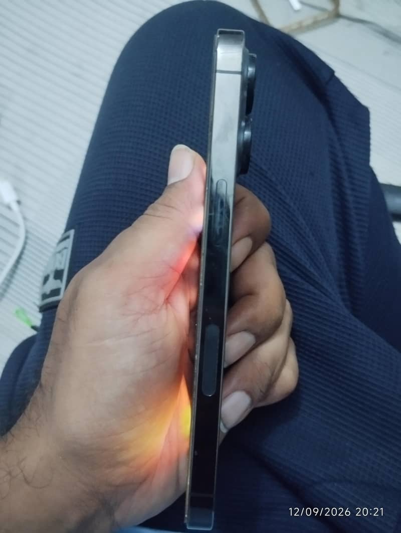 Apple iPhone 13 Pro 3