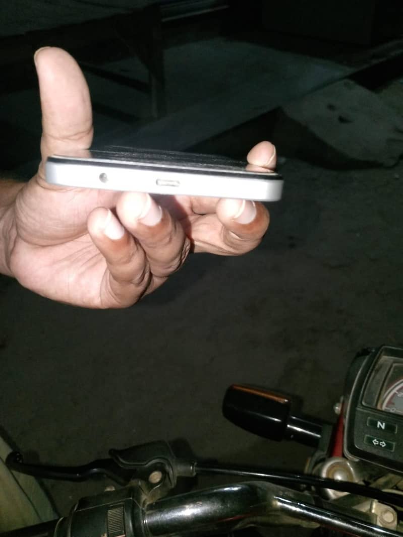Realme C71 1