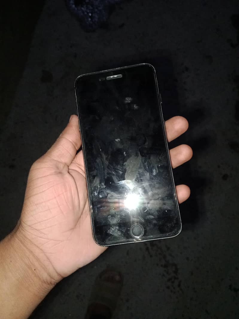 Apple iPhone 7 Plus 5