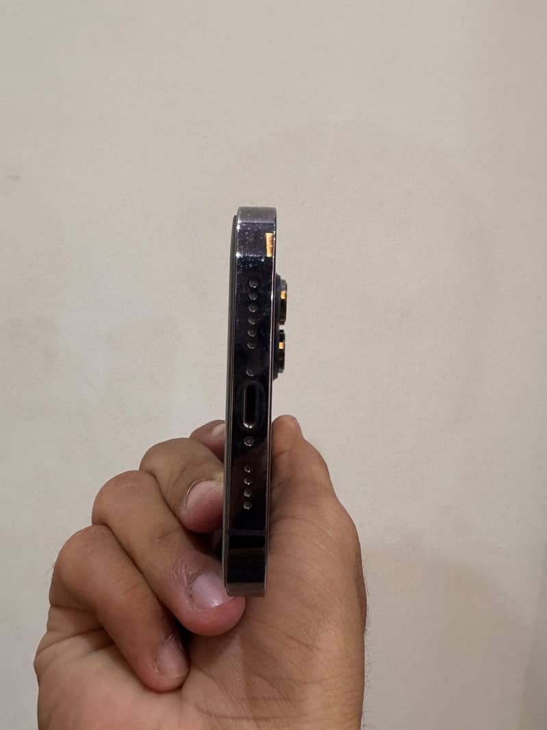 Apple iPhone 14 Pro Max 2