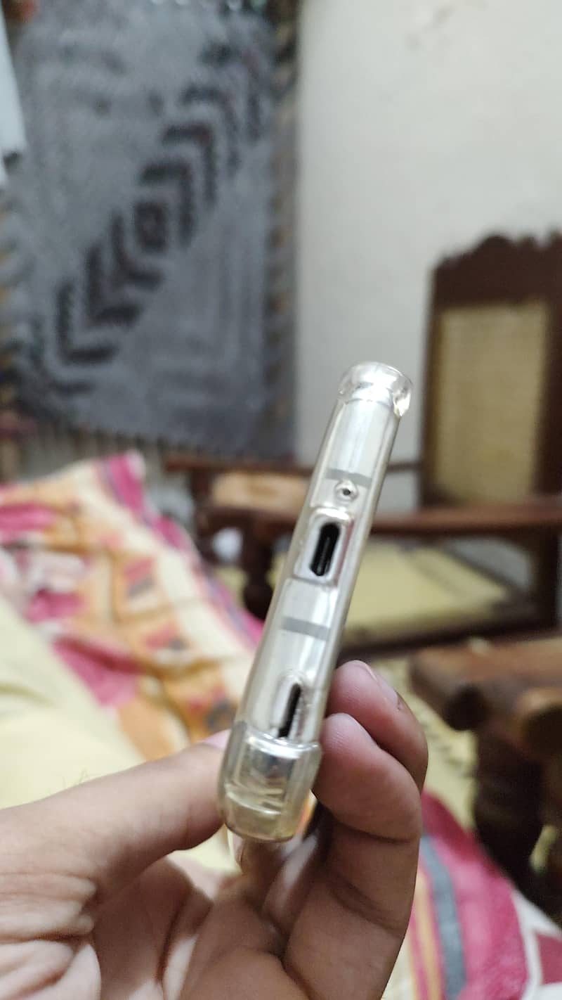 Sharp Aquos R2 2