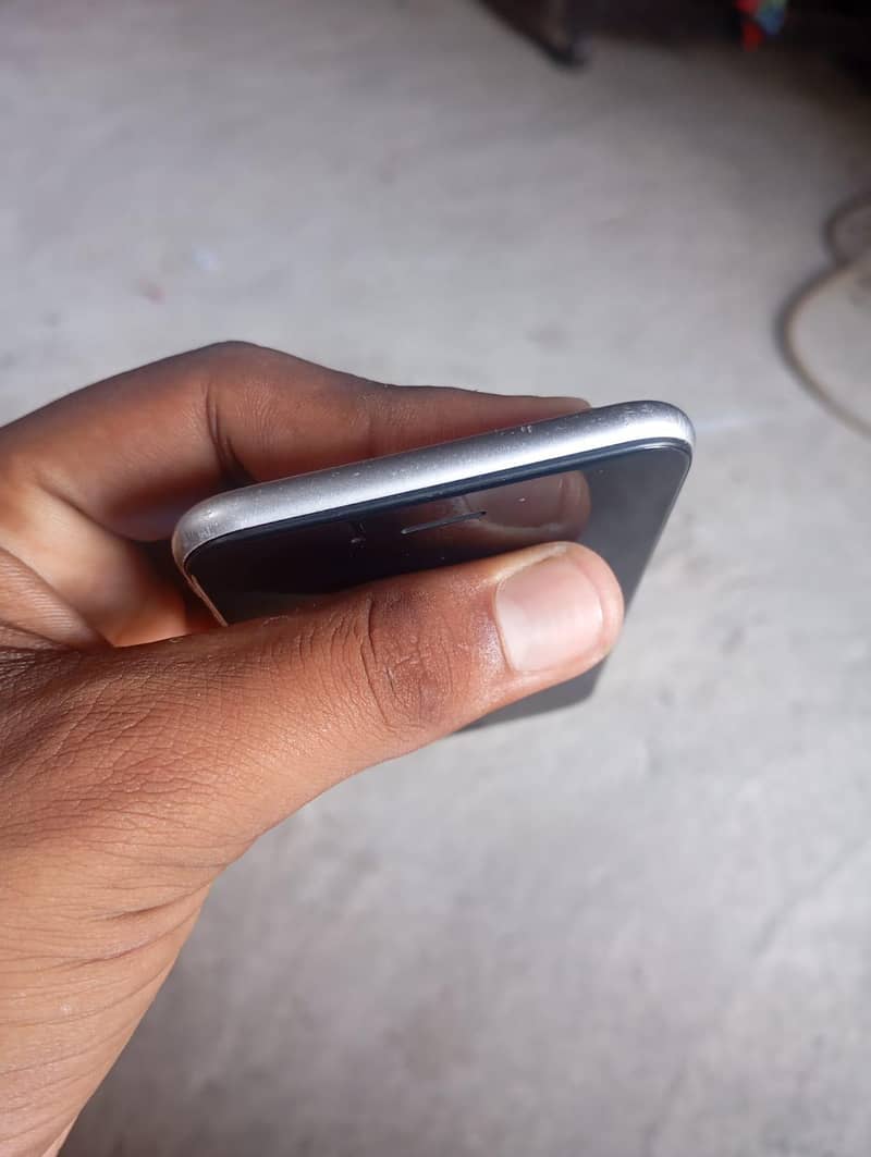 Apple iPhone 6 Plus 1