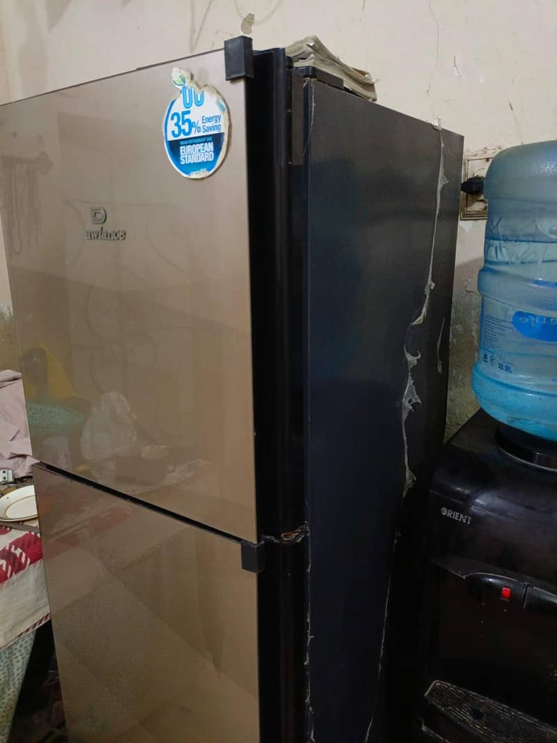 Dawlance medium size 3